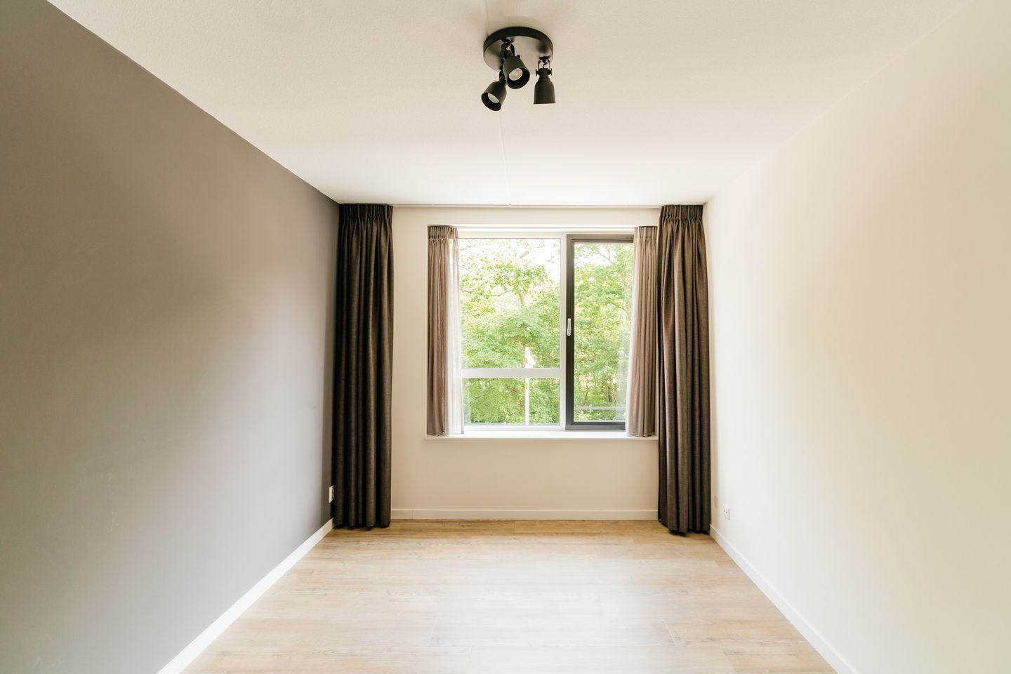 Foto 19 van Badhuisweg 115-J