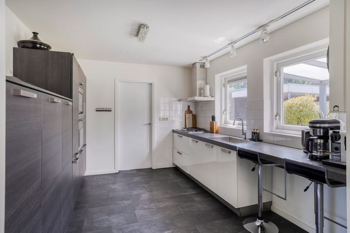 Photo 16 of Bloemendaalweg 10-A