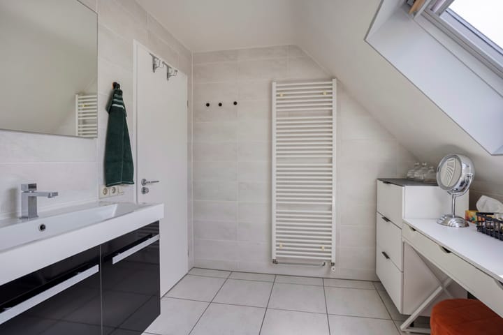 Photo 30 of Bloemendaalweg 10-A