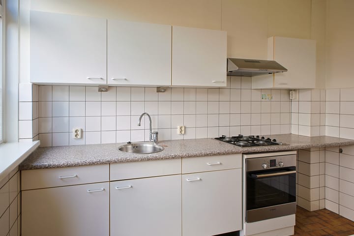 Photo 4 of Caeciliastraat 28