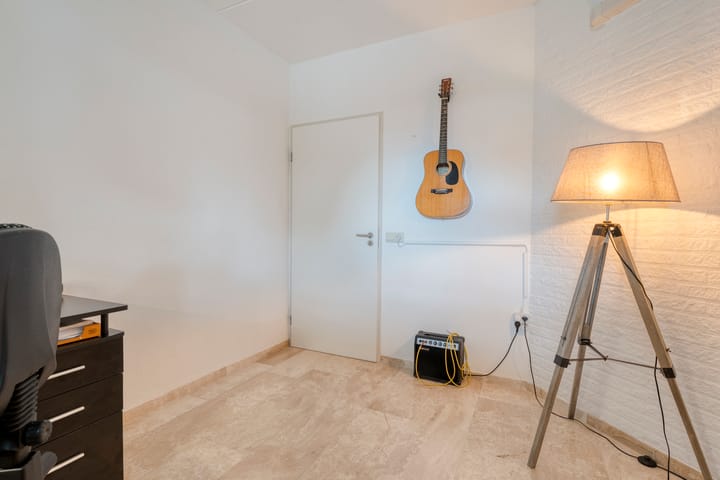 Photo 15 of Liguster 22