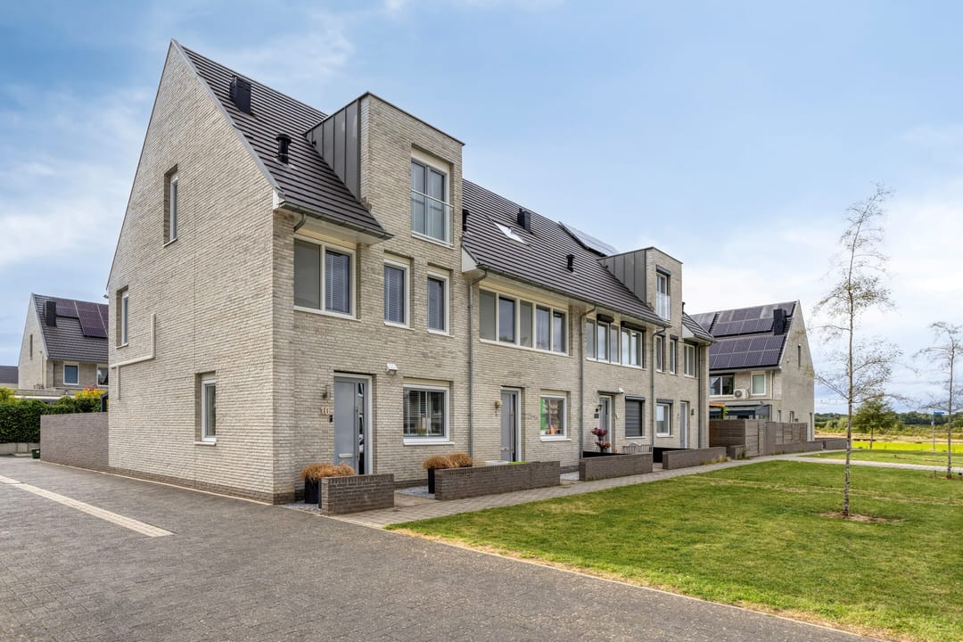 Foto 2 van Manteletruwe 10