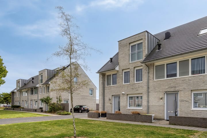 Foto 3 van Manteletruwe 10