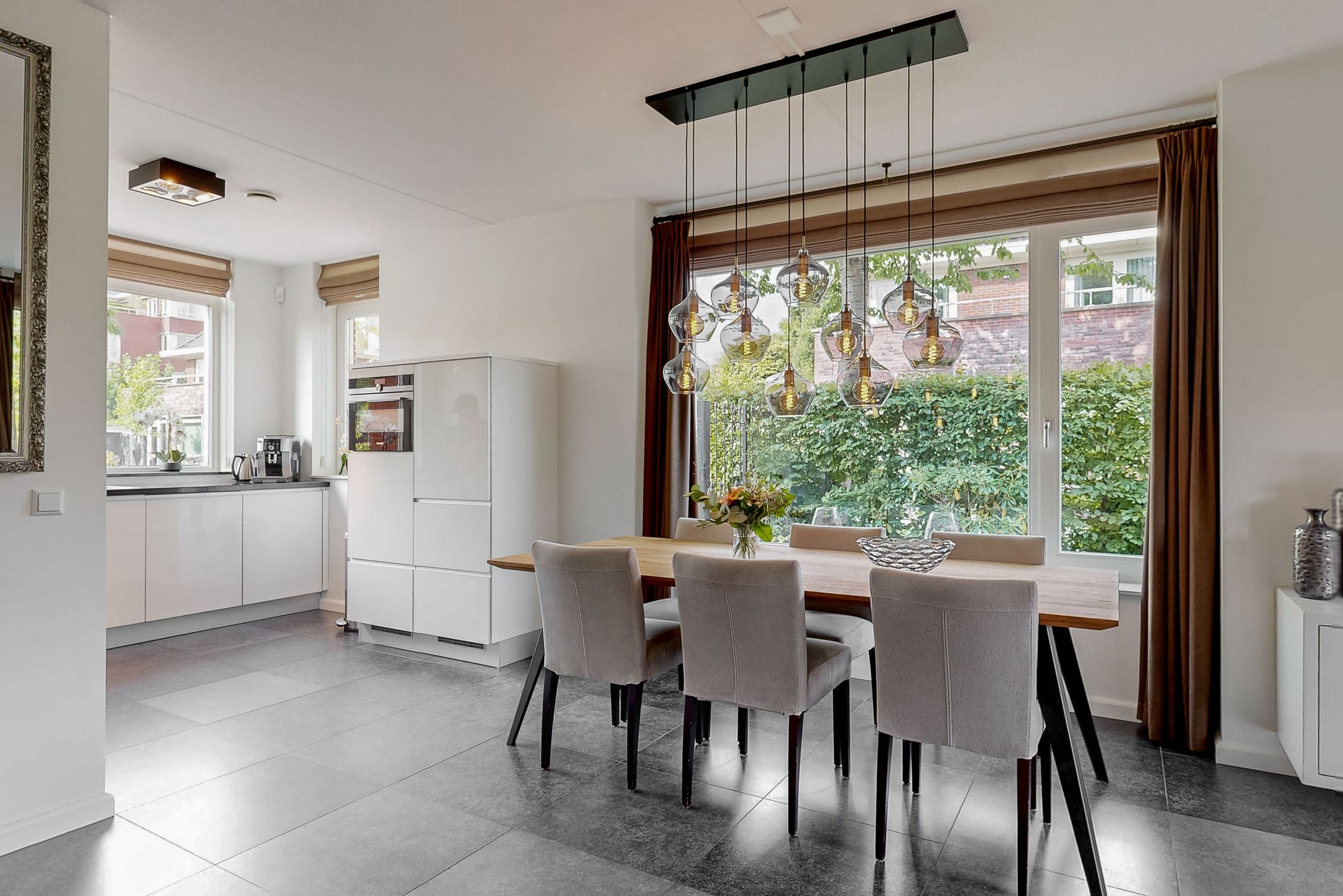 Foto 12 van Burgemeester Van der Hoevenlaan 52