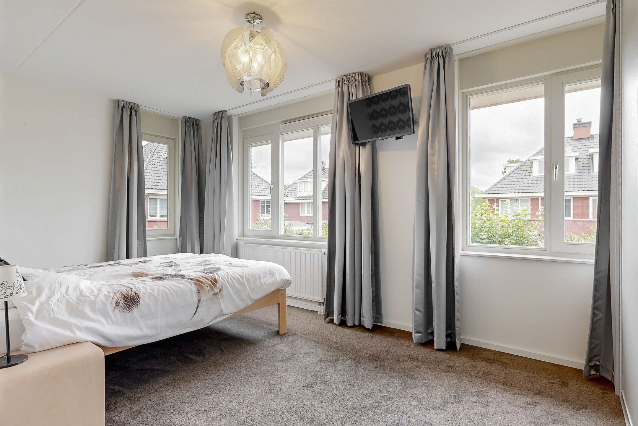 Foto 18 van Burgemeester Van der Hoevenlaan 52