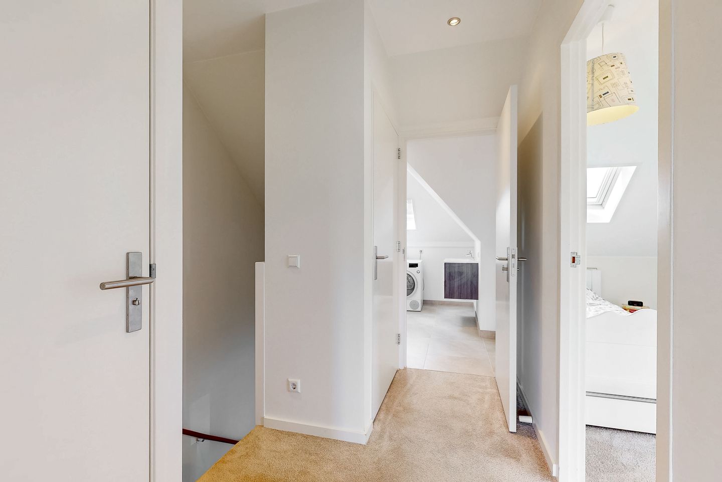 Foto 29 van Burgemeester Van der Hoevenlaan 52