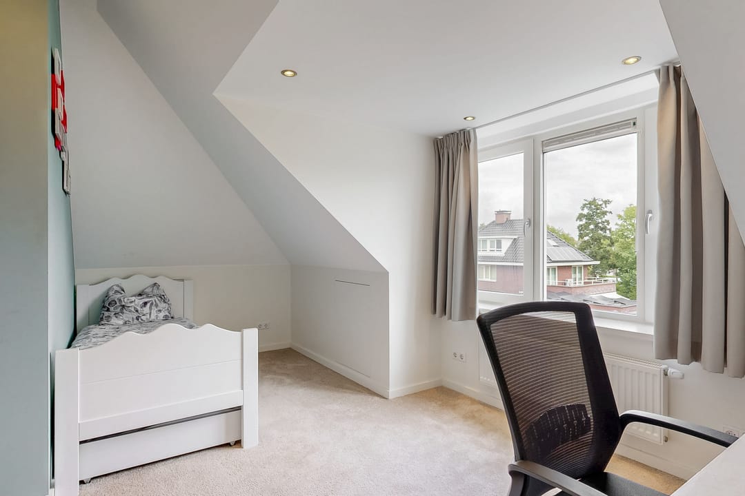 Foto 32 van Burgemeester Van der Hoevenlaan 52