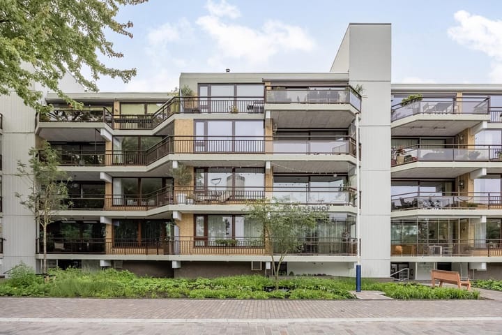 Foto 1 van Stadhuisplein 84