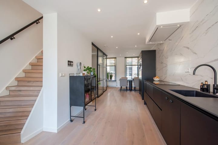 Photo 19 of Jacob Gerritstraat 15-B