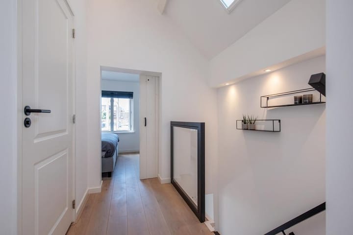 Photo 32 of Jacob Gerritstraat 15-B