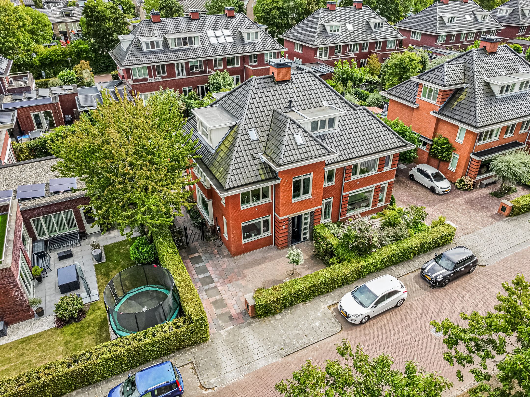 Foto 48 van Burgemeester Van der Hoevenlaan 52