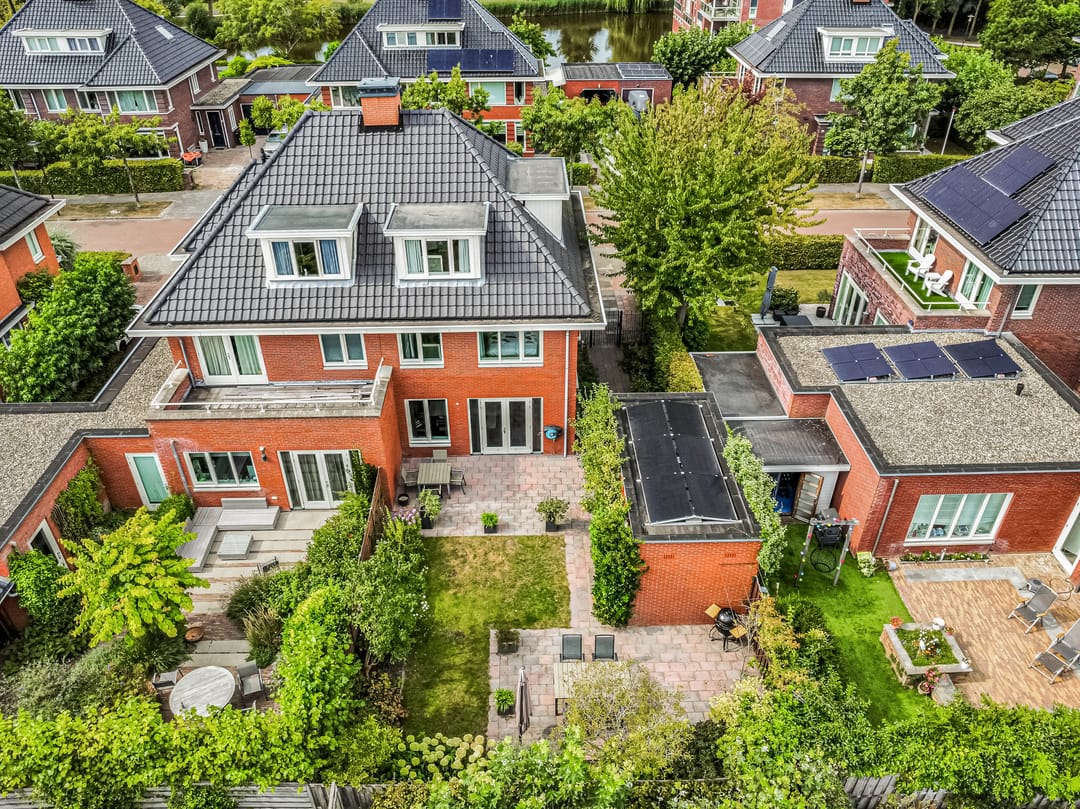 Foto 47 van Burgemeester Van der Hoevenlaan 52