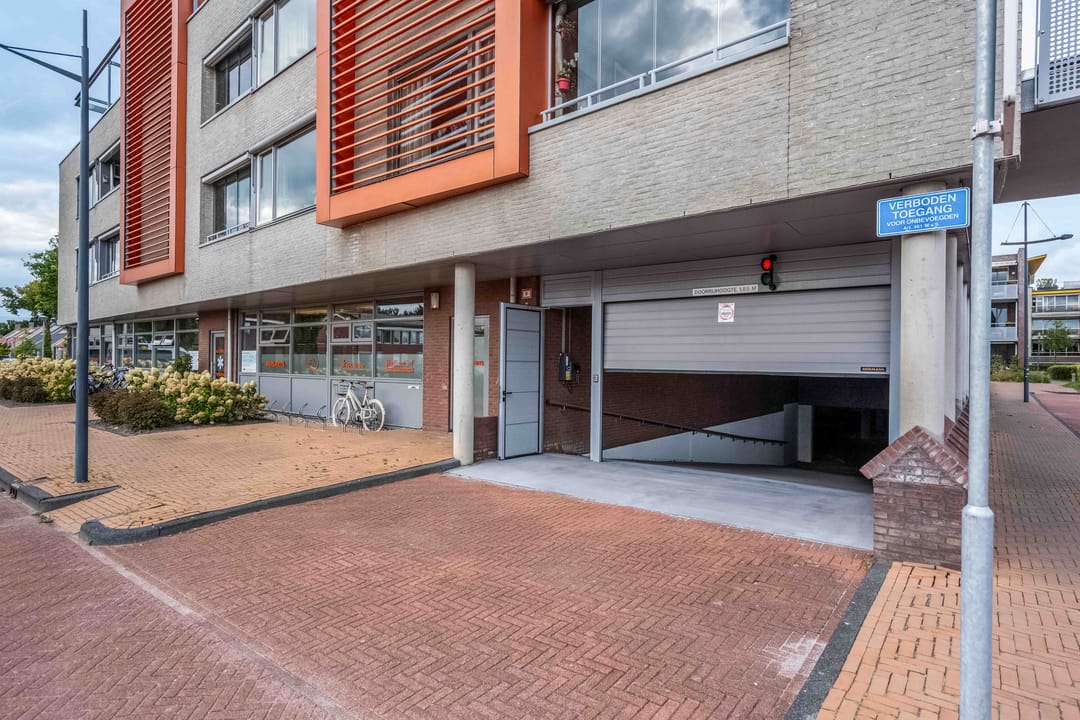 Photo 37 of Westerstraat 56