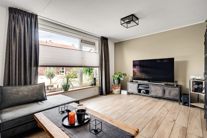 Foto 2 van Doctor Poelsstraat 7