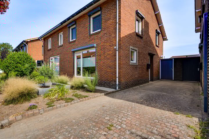 Foto 9 van Doctor Poelsstraat 7