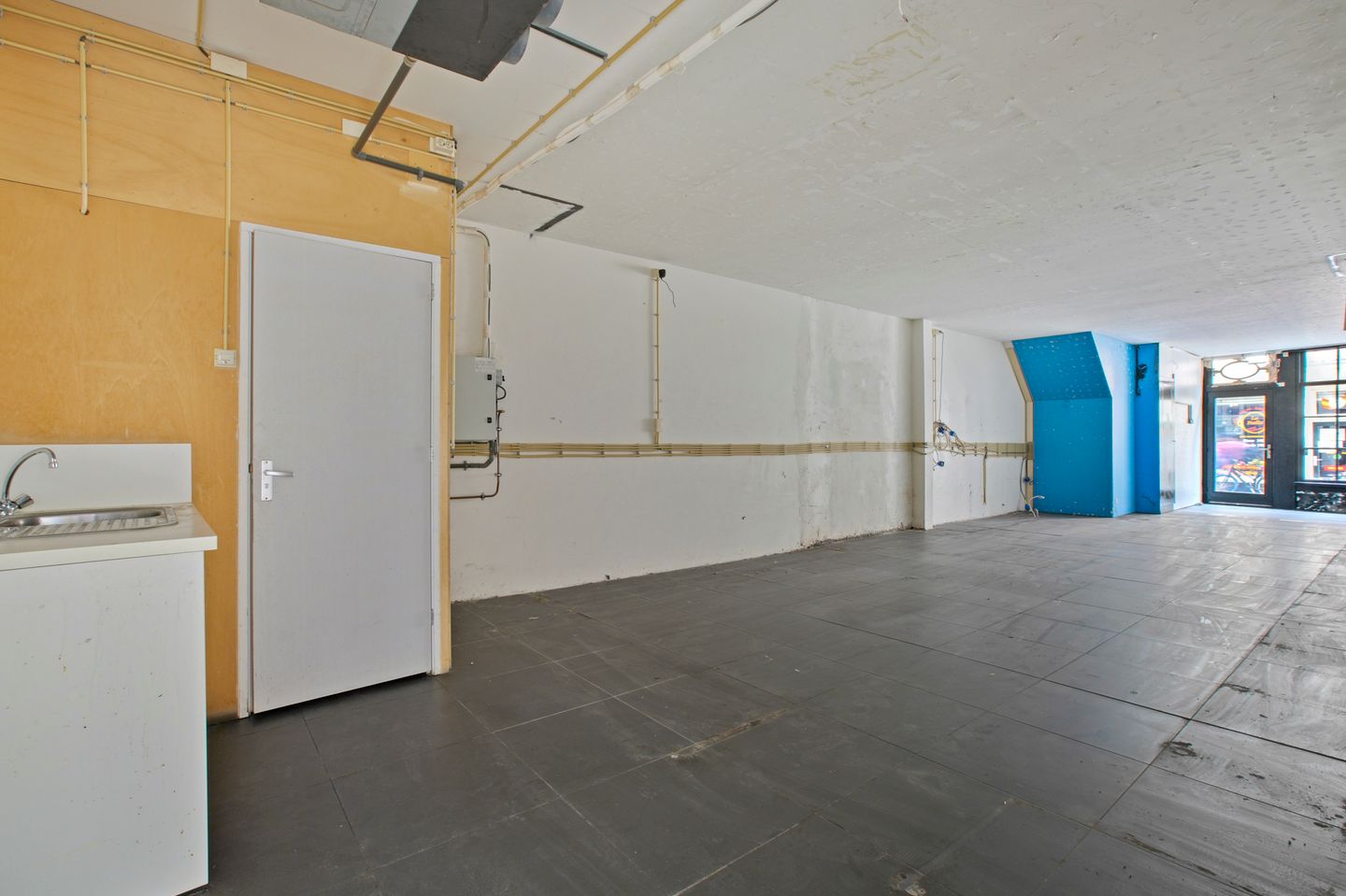Bekijk foto 2 van Warmoesstraat 44