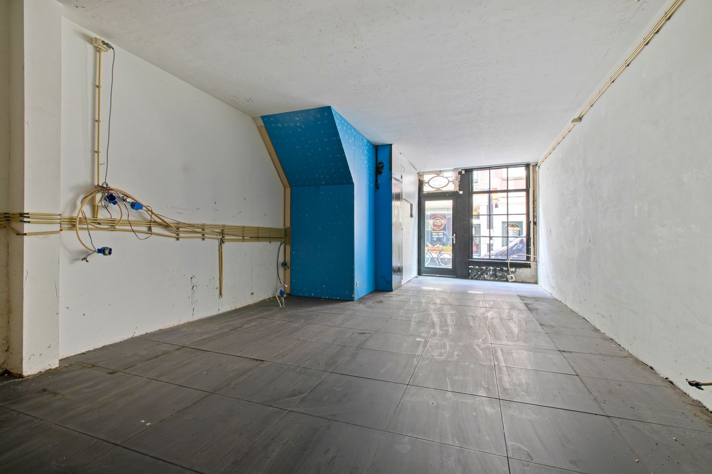 Bekijk foto 4 van Warmoesstraat 44