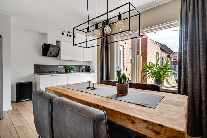 Foto 15 van Doctor Poelsstraat 7