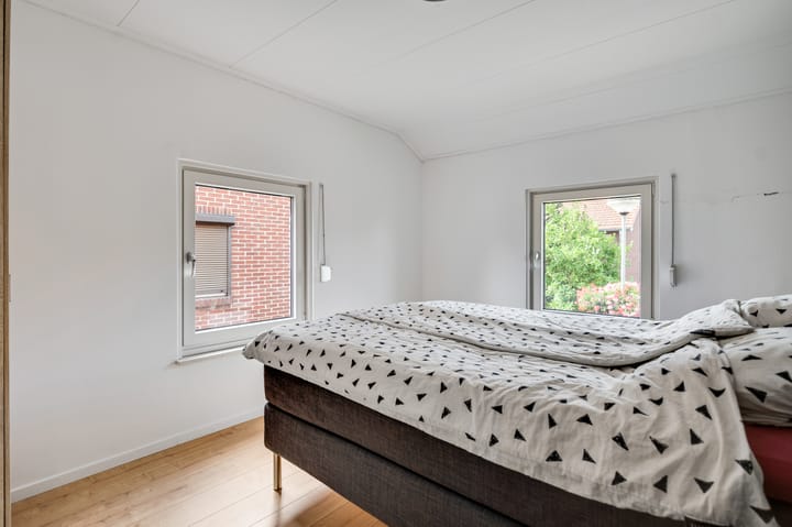 Foto 27 van Doctor Poelsstraat 7