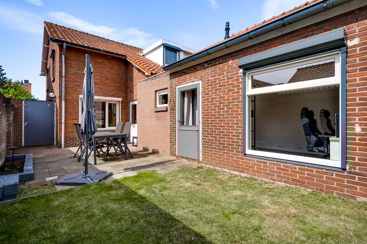 Foto 37 van Doctor Poelsstraat 7