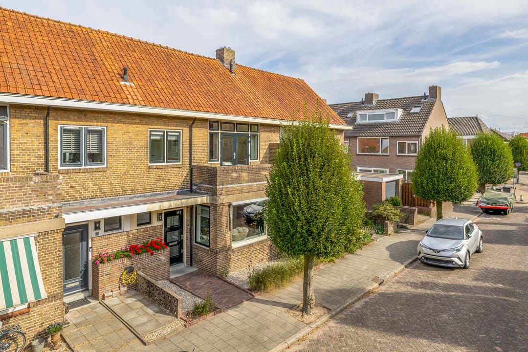 Photo 2 of Olivier van Noortstraat 18