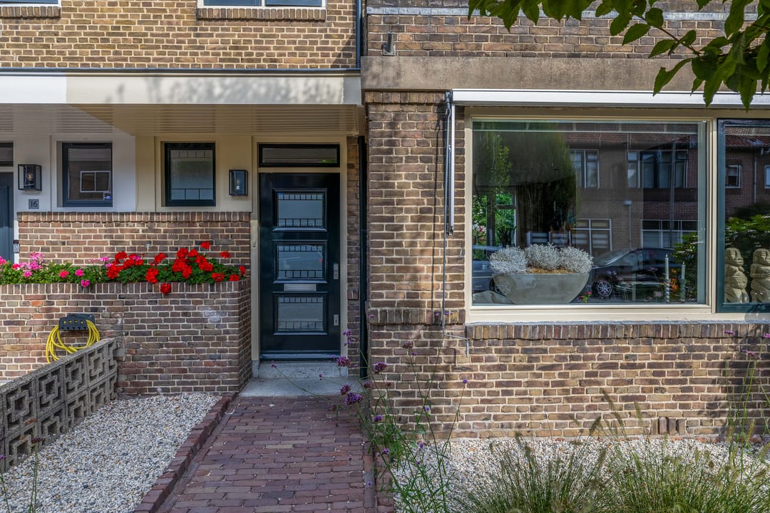 Photo 7 of Olivier van Noortstraat 18