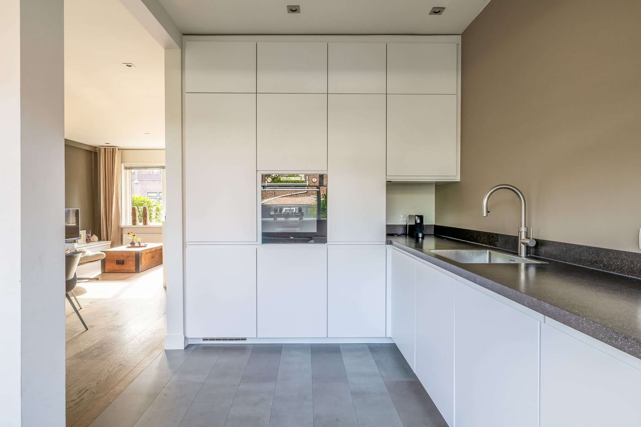 Photo 21 of Olivier van Noortstraat 18