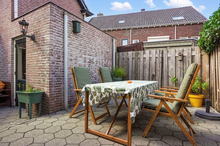 Foto 35 van Hoefstraat 252