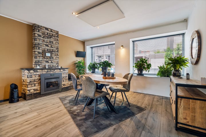 Foto 8 van Erensteinerstraat 65