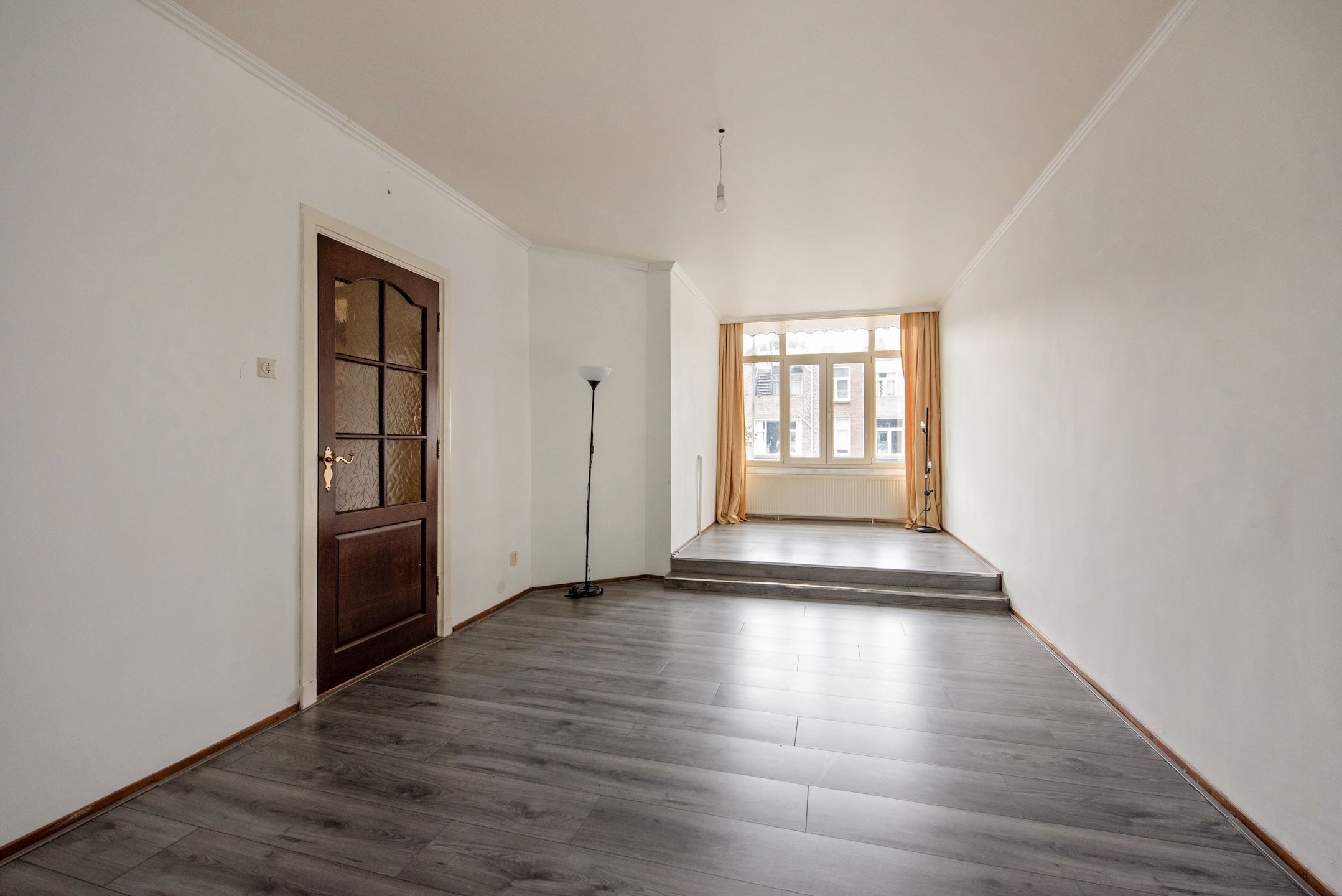 Foto 12 van Caan van Necklaan 86