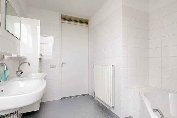 Photo 30 of Burg. De Jonghkade 26-C