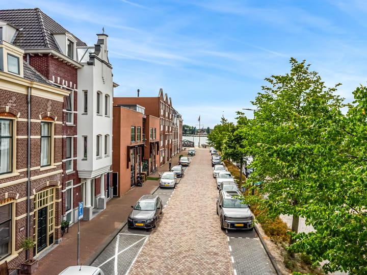 Photo 43 of Burg. De Jonghkade 26-C