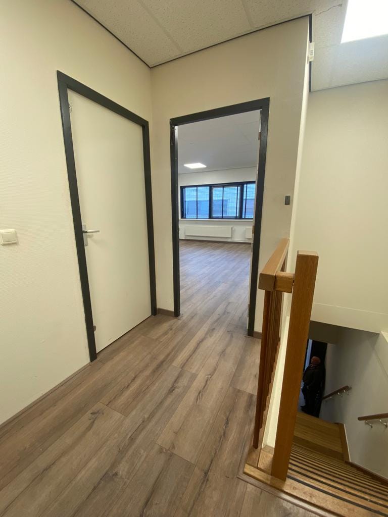 View photo 5 of Einsteinweg 17-p