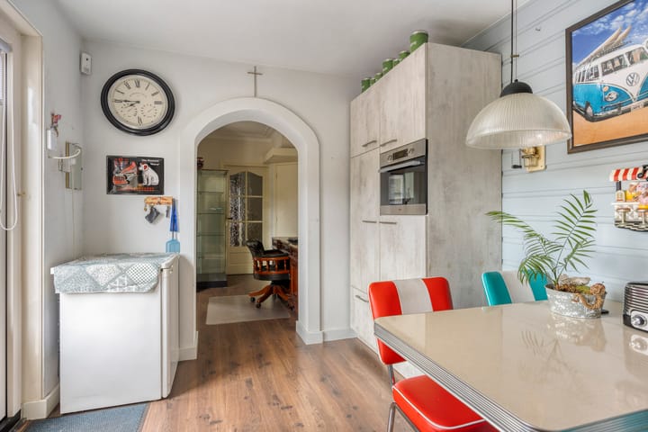 Photo 17 of Schadewijkstraat 36