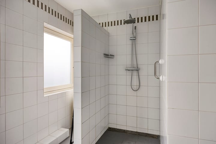 Photo 26 of Schadewijkstraat 36