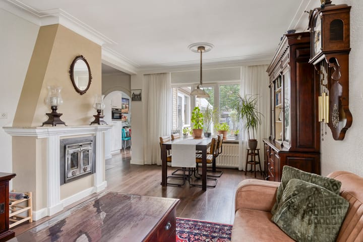 Photo 11 of Schadewijkstraat 36