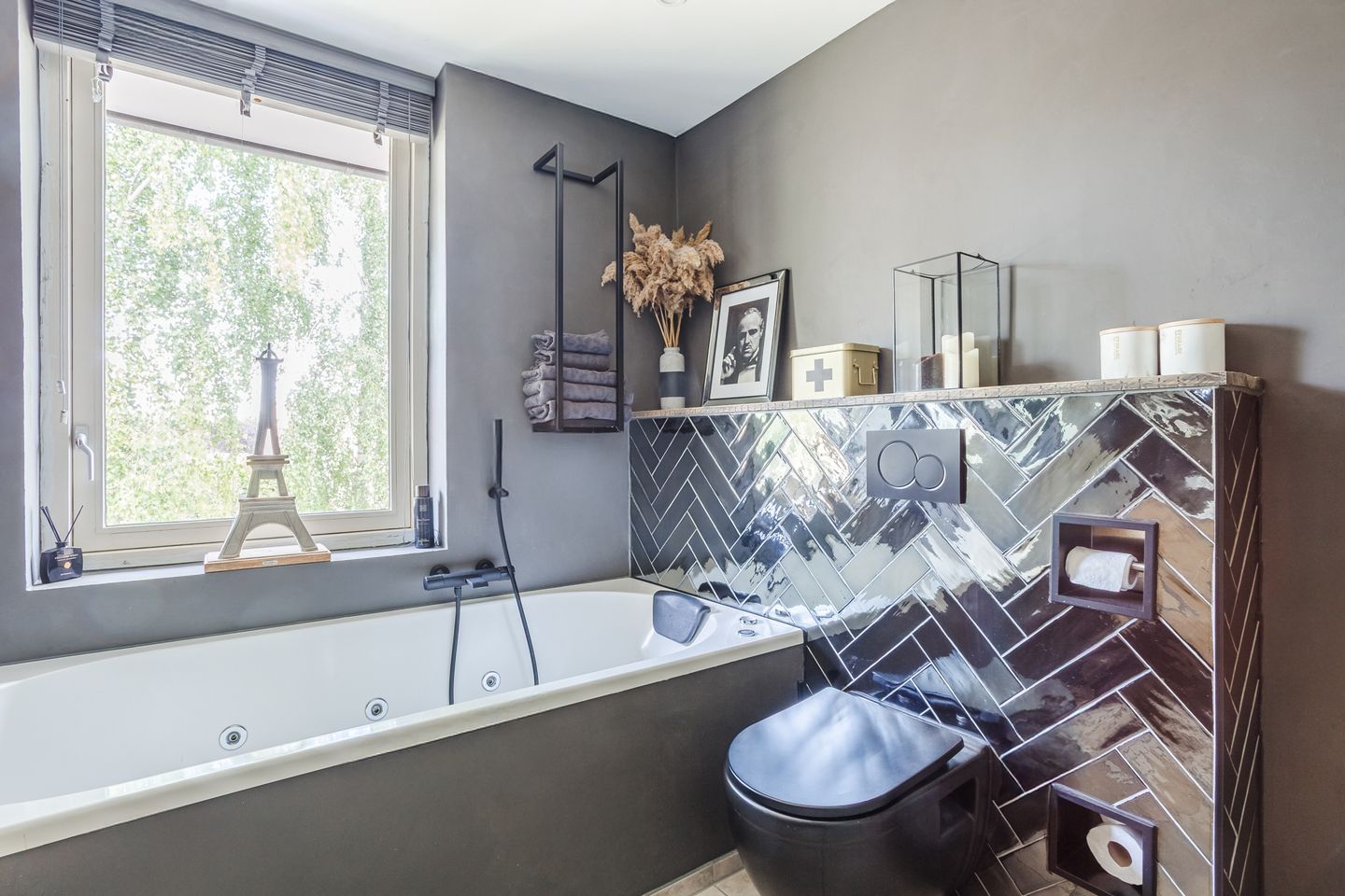 Photo 34 of Donald Ducklaan 18