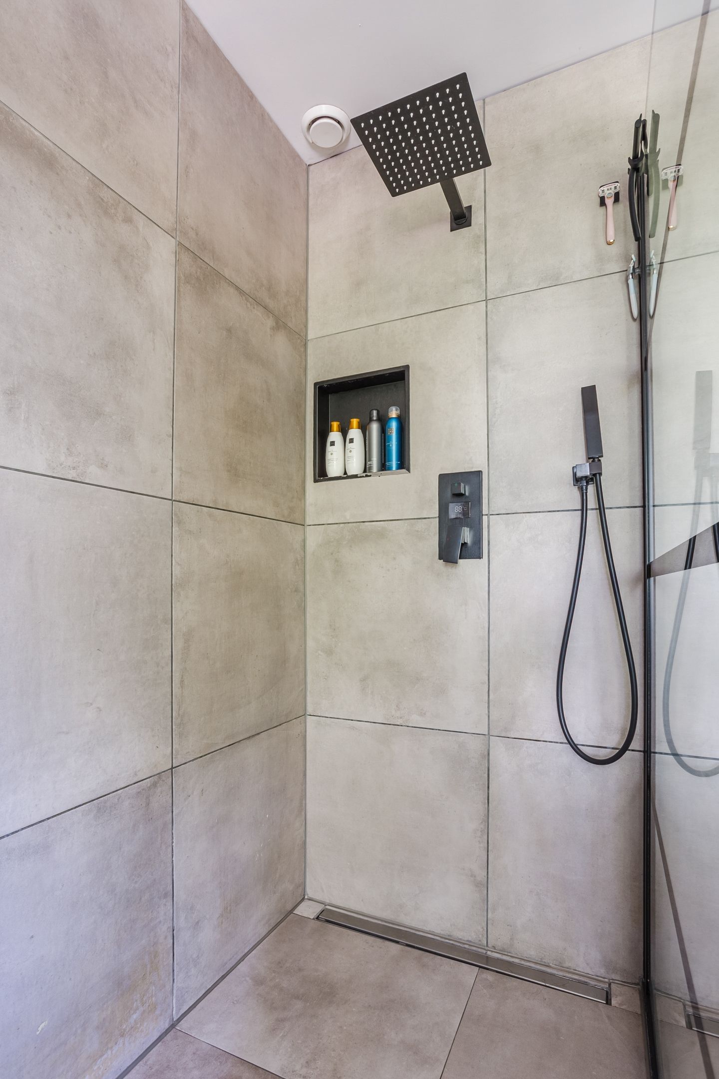 Photo 36 of Donald Ducklaan 18