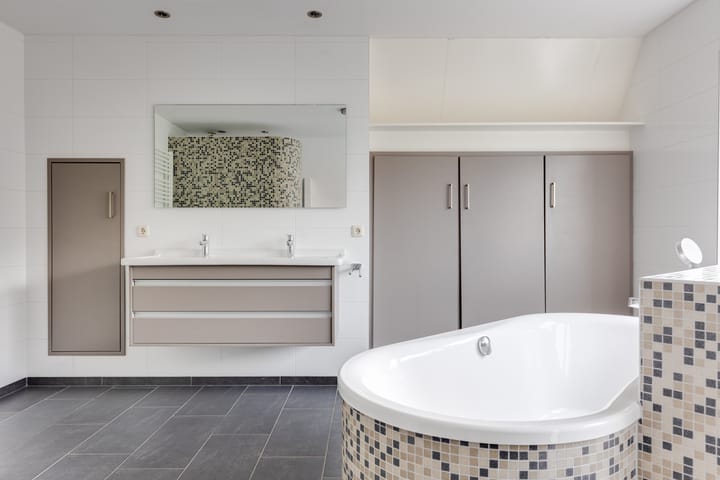 Photo 4 of Ruurloseweg 22