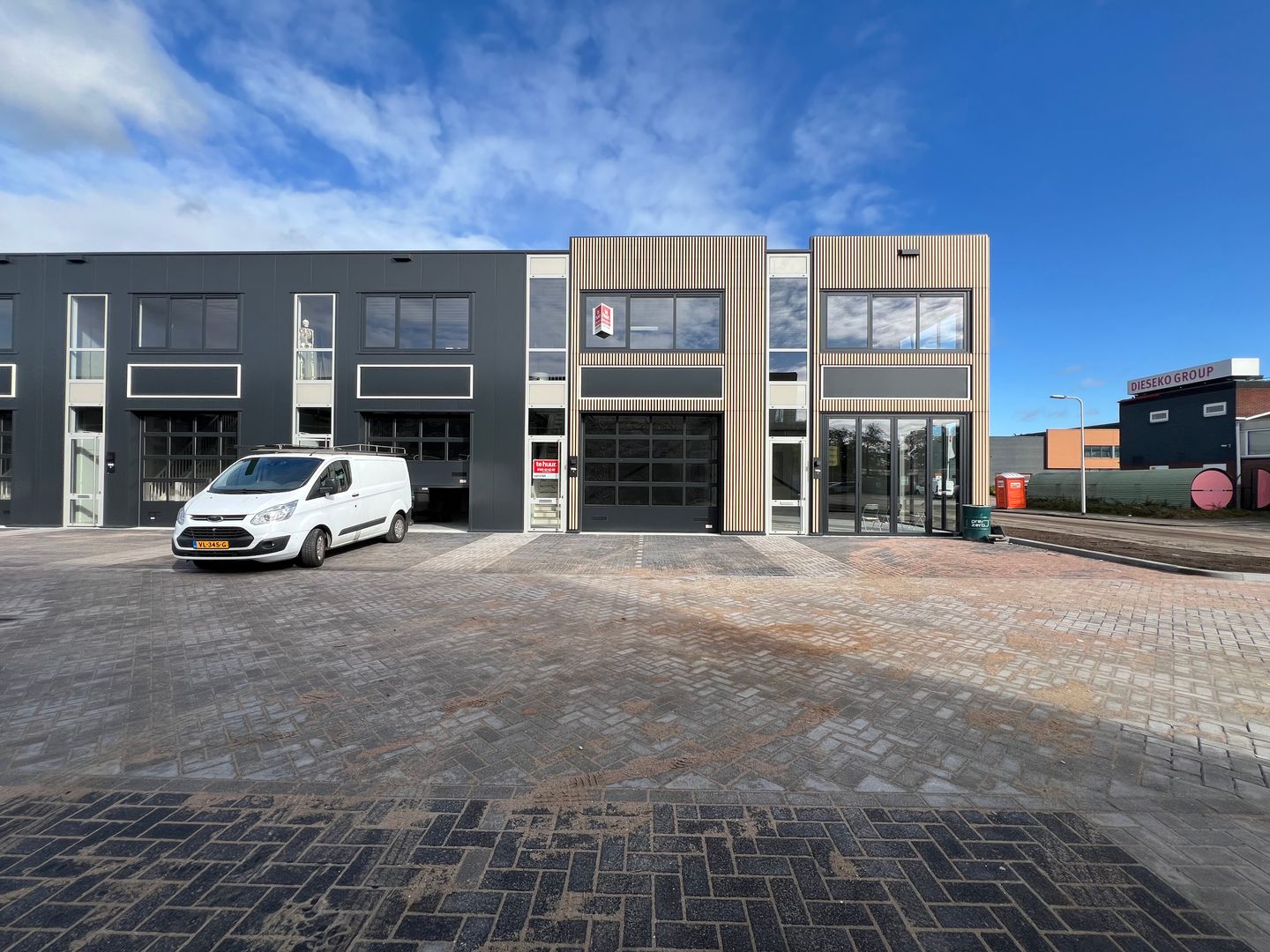View photo 1 of Lelystraat 70-b
