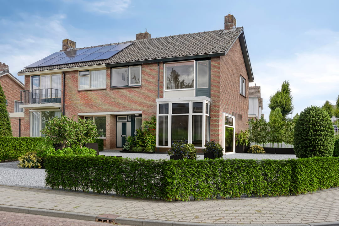 Photo 2 of Waardenborchstraat 38