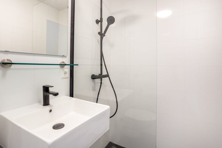 Photo 8 of Haarlemmerweg 185-1