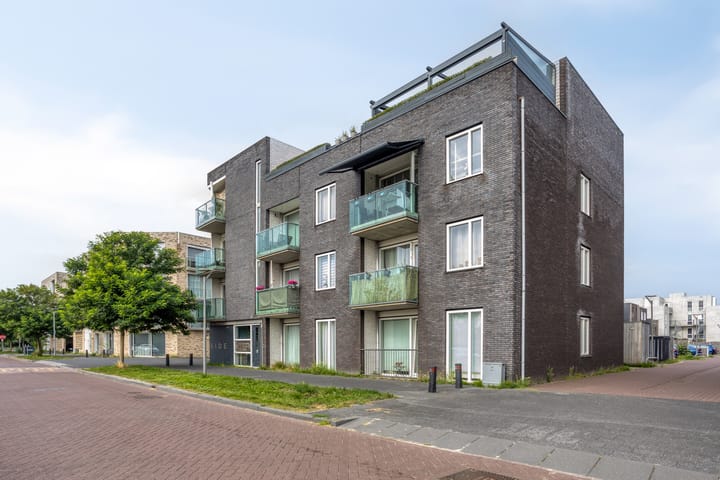 Foto 8 van Denemarkenstraat 106