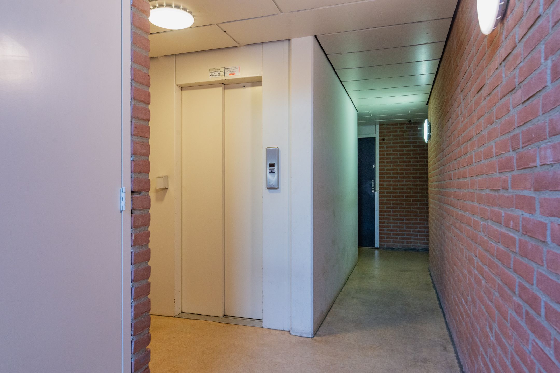 Foto 18 van Marshallplein 220