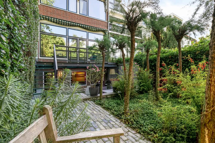 Photo 18 of Vijverlaan 47