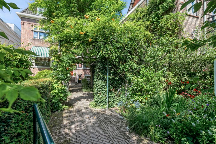 Photo 51 of Vijverlaan 47