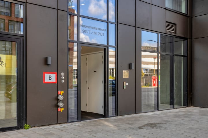 Foto 7 van Niemeyerstraat 251