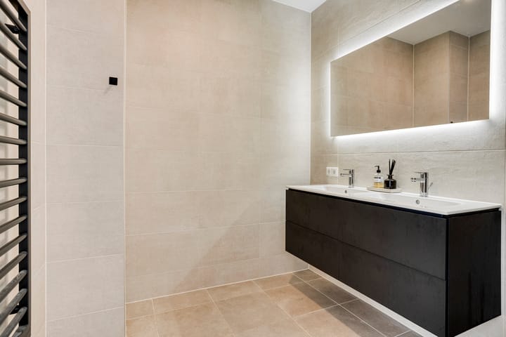 Foto 22 van Niemeyerstraat 251