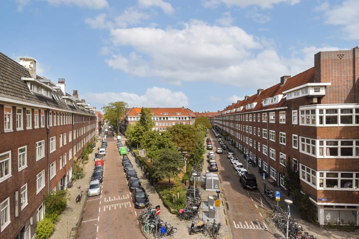 Foto 4 van Paramariboplein 23-3