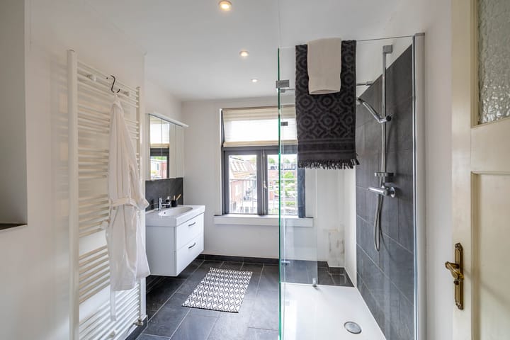 Photo 24 of Prinsesseweg 16-A